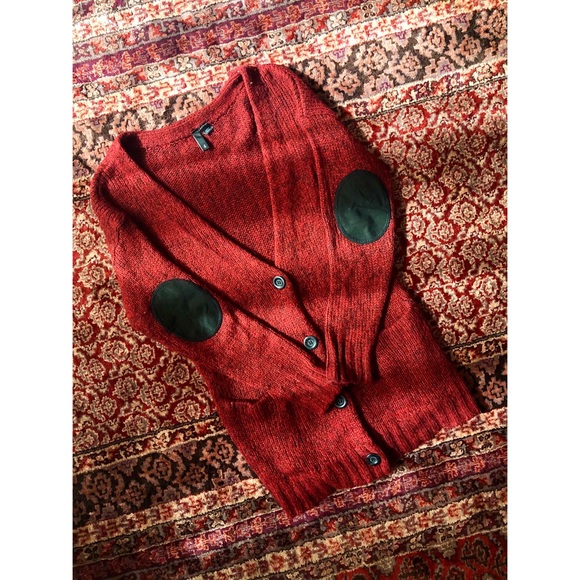 H&M Sweaters - H&M maroon elbow patch knit buttoned cardigan